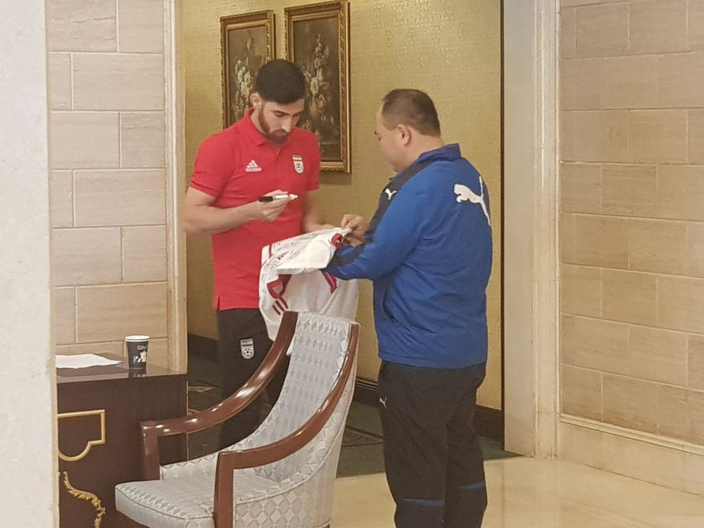 حضور یک هوادار ژاپنی در اردوی تیم‌ملی ایران