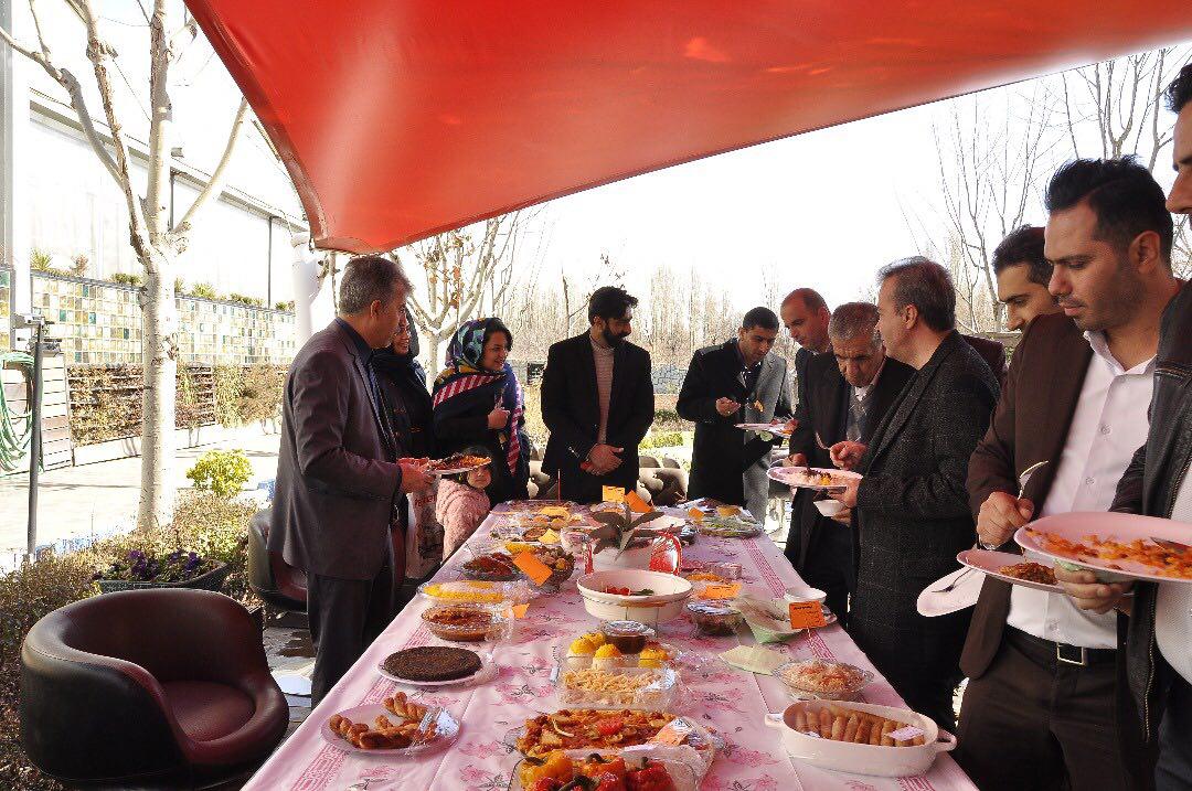 نمایشگاه آثار هنرمندان لواسان افتتاح شد