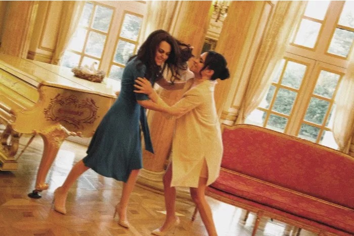 عکس/ گیس و گیسکشی دو عروس ملکه انگلیس! عکس/ گیس و گیسکشی دو عروس ملکه انگلیس!