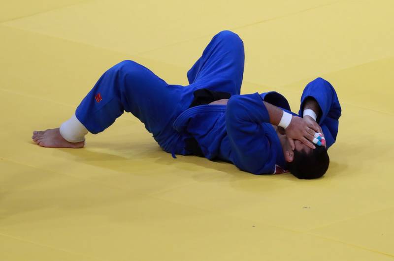 سقوط و شکست؛ دستپخت مدیران تاریخ مصرف گذشته و مدعی سقوط و شکست؛ دستپخت مدیران تاریخ مصرف گذشته و مدعی