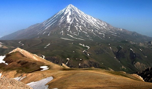 فعالیتهای آتشفشان دماوند طبیعی است فعالیتهای آتشفشان دماوند طبیعی است