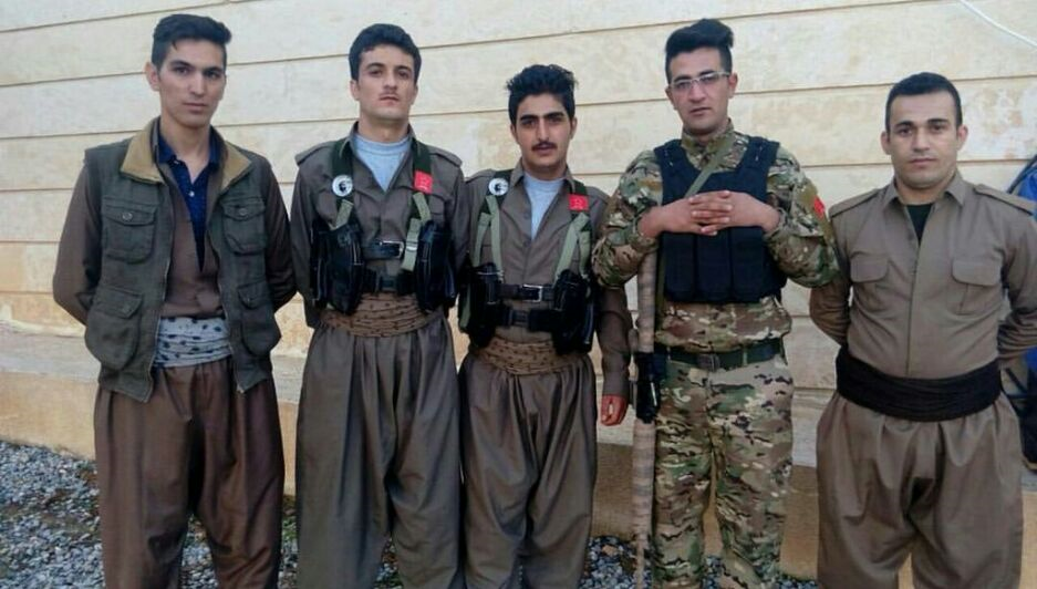 اجرای حکم اعدام سه نفر از اشرار مسلح ضدانقلاب+تصاویر اجرای حکم اعدام سه نفر از اشرار مسلح ضدانقلاب+تصاویر