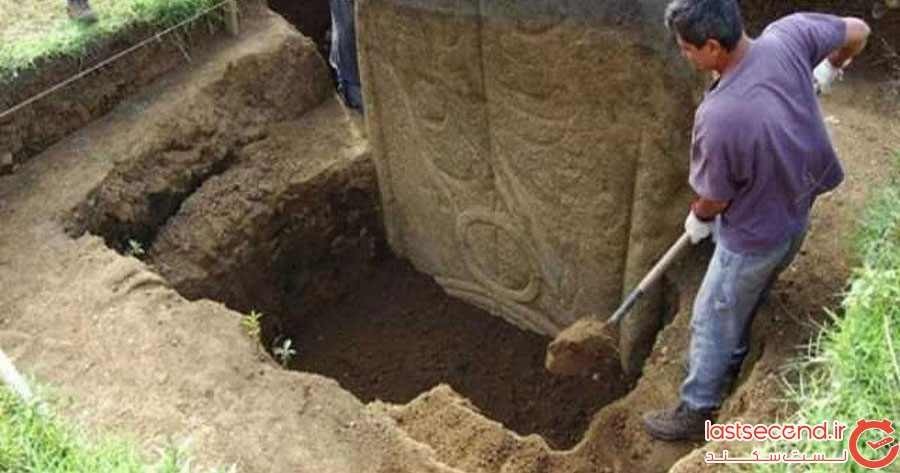 نیمی از مجسمههای سر معروف شیلی، زیر زمین بوده است نیمی از مجسمههای سر معروف شیلی، زیر زمین بوده است