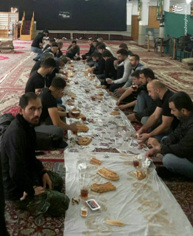 عکس/ پذیرایی مردم تالش از زائرن آذربایجانی