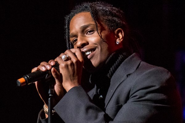 اظهارات تند توییتری ترامپ علیه سوئد به خاطر بازداشت خواننده آمریکایی اظهارات تند توییتری ترامپ علیه سوئد به خاطر بازداشت خواننده آمریکایی