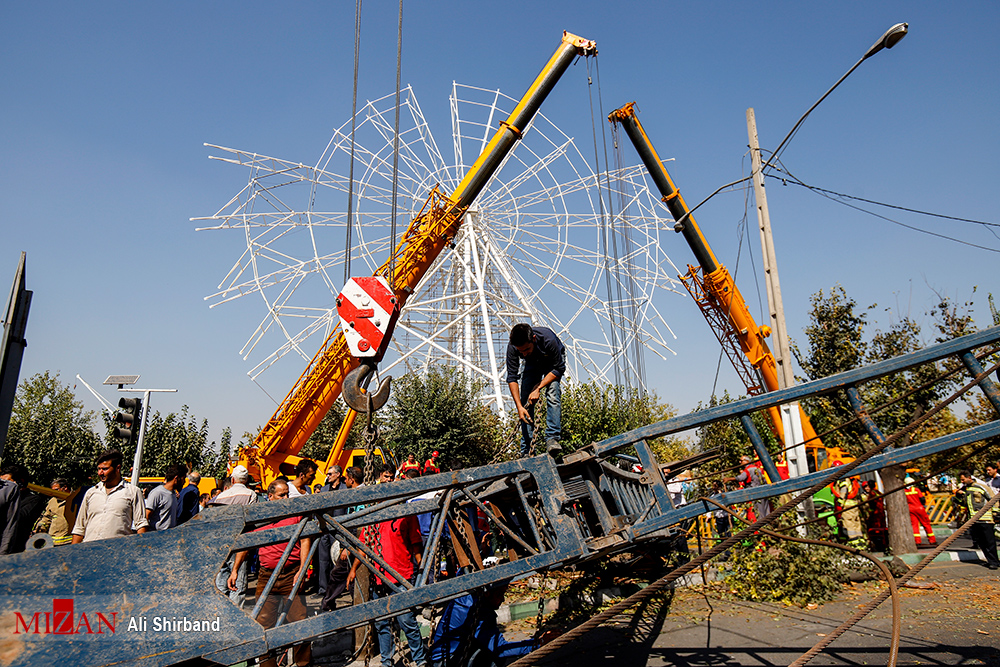 تصاویر جدید از محل سقوط جرثقیل در تهران