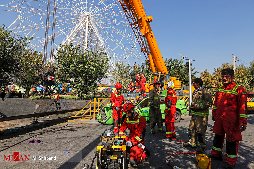 تصاویر جدید از محل سقوط جرثقیل در تهران