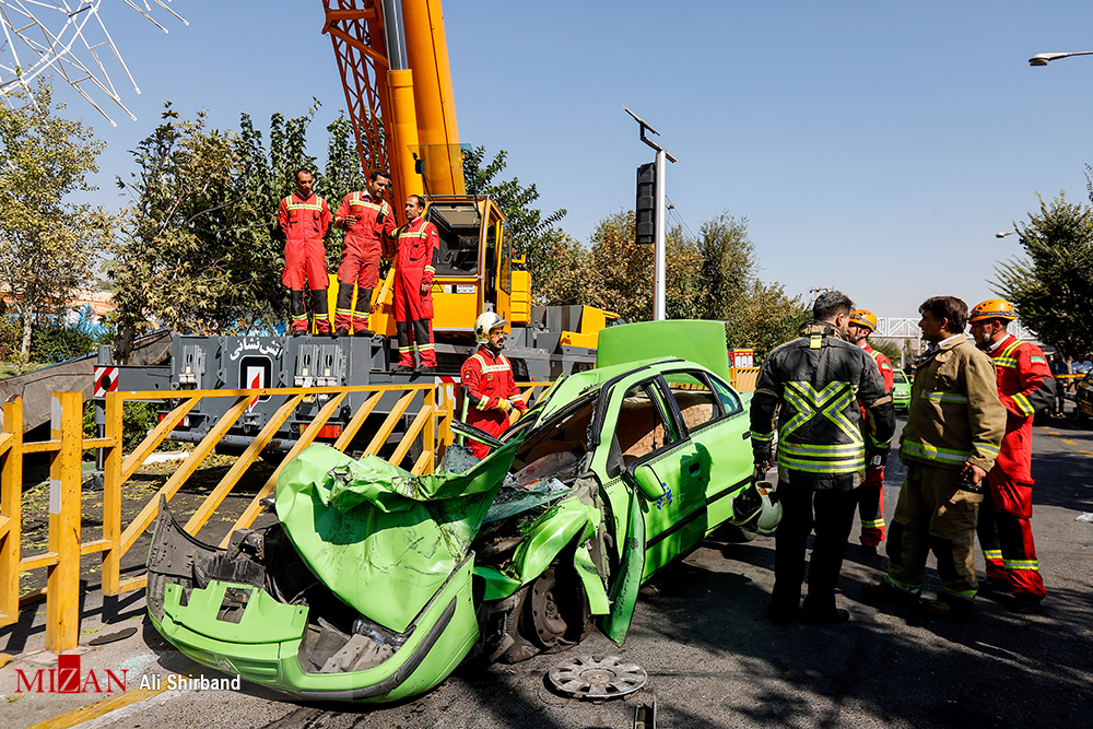 تصاویر جدید از محل سقوط جرثقیل در تهران