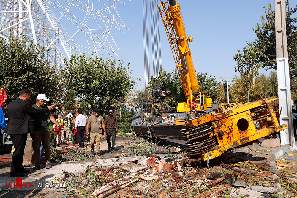 تصاویر جدید از محل سقوط جرثقیل در تهران