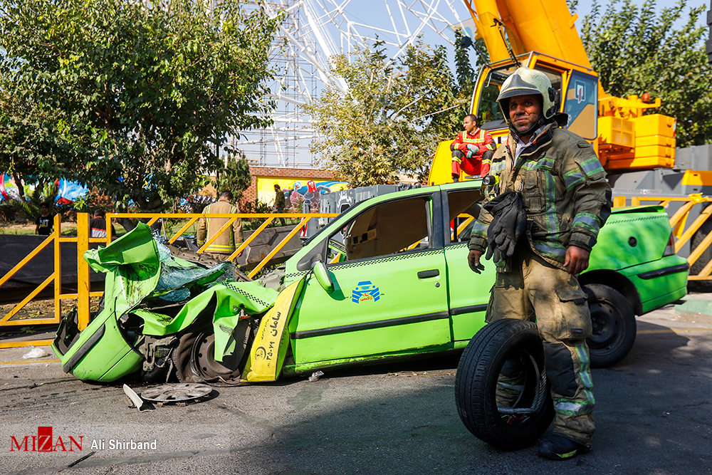 تصاویر جدید از محل سقوط جرثقیل در تهران