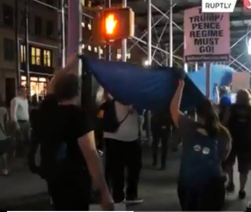 نیویورک صحنه تظاهرات علیه ترامپ شد +عکس نیویورک صحنه تظاهرات علیه ترامپ شد +عکس