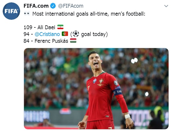 سایت فیفا: رونالدو به دایی یک گل دیگر نزدیکتر شد + عکس سایت فیفا: رونالدو به دایی یک گل دیگر نزدیکتر شد + عکس